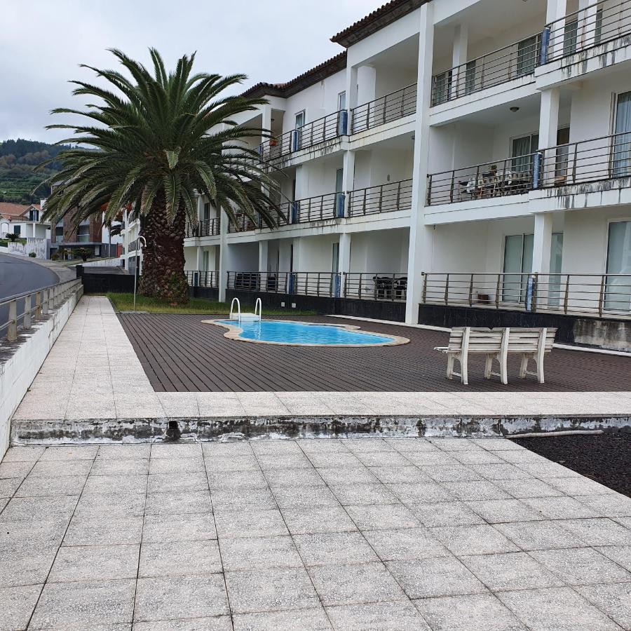 Black'Nyellow Place Vila Franca do Campo Luaran gambar