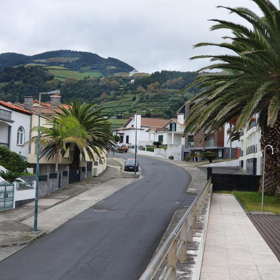 Black'Nyellow Place Vila Franca do Campo Luaran gambar